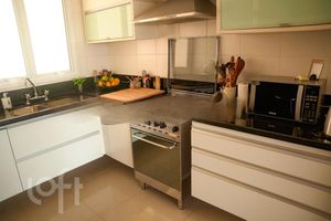 Image 16 - 304904