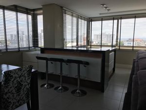 Image 14 - 304918
