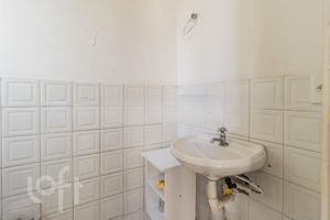 Image 28 - 304935