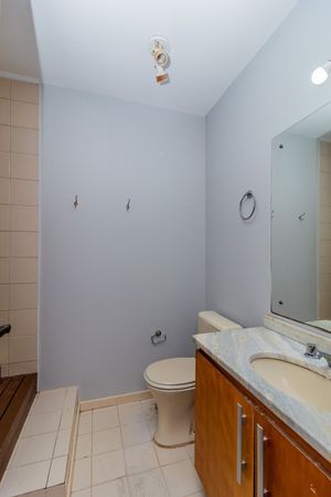 Image 22 - 304938