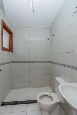 Image 17 - 304938