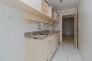 Image 17 - 304989