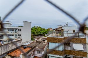 Image 15 - 305003