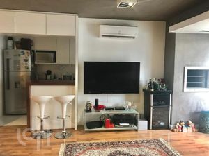 Image 1 - 305018