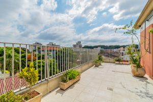 Image 32 - 305145