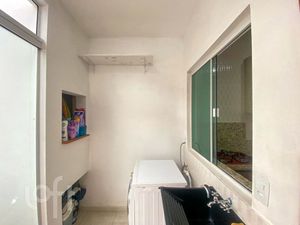 Image 18 - 305230