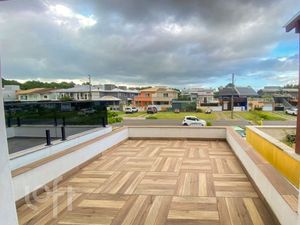 Image 24 - 305230