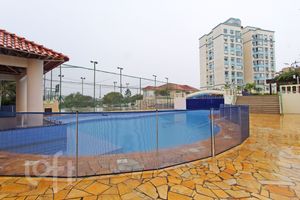 Image 32 - 305241