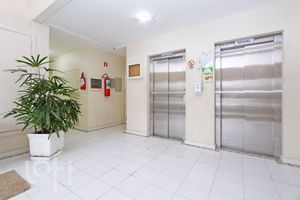 Image 39 - 305241
