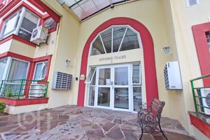 Image 31 - 305241