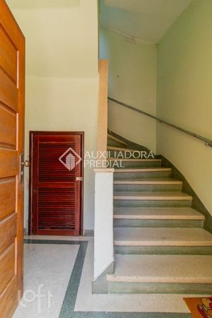 Image 24 - 305255