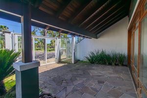 Image 1 - 305275