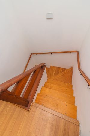 Image 3 - 305277