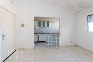 Image 28 - 305281