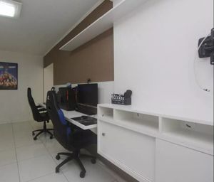 Image 3 - 305290