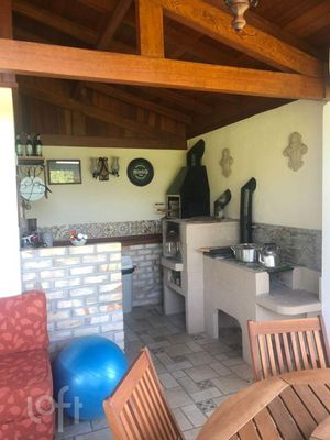 Image 18 - 305296