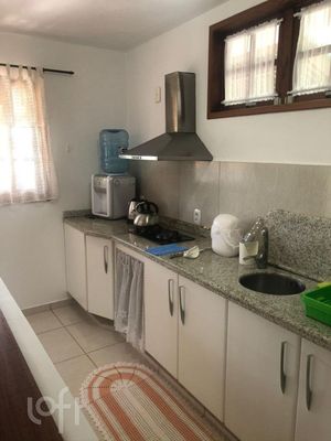 Image 2 - 305296