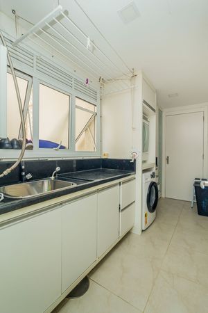 Image 34 - 305309