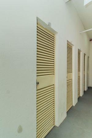 Image 37 - 305309