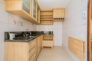 Image 10 - 305313