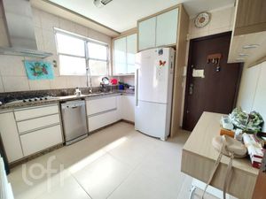 Image 40 - 305333