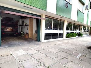 Image 58 - 305333