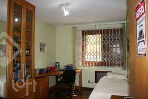 Image 20 - 305427