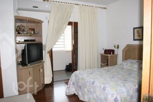 Image 30 - 305427