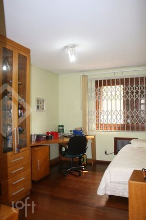 Image 21 - 305427