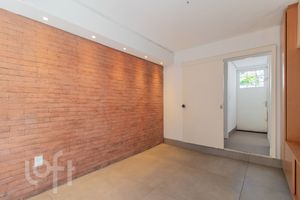 Image 16 - 305445