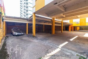 Image 21 - 305452