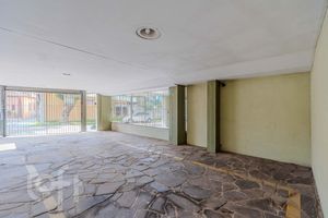 Image 22 - 305470