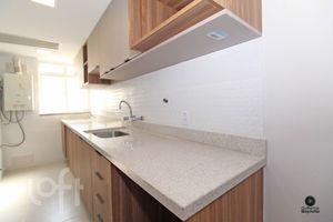 Image 3 - 305521