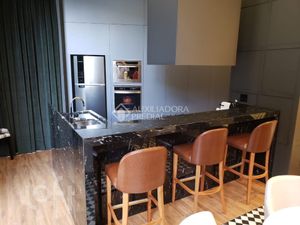 Image 16 - 305527