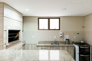 Image 19 - 305553