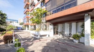 Image 4 - 305578