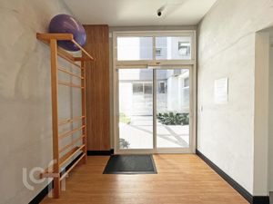 Image 32 - 305610