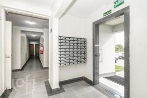 Image 15 - 305620