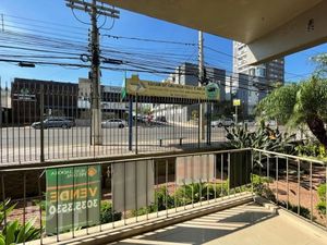 Image 4 - 305633
