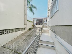 Image 21 - 305633