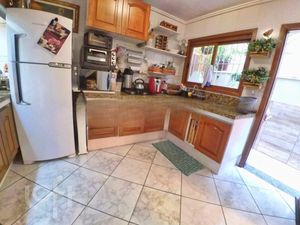 Image 6 - 305657