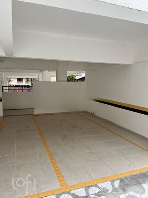 Image 30 - 305667