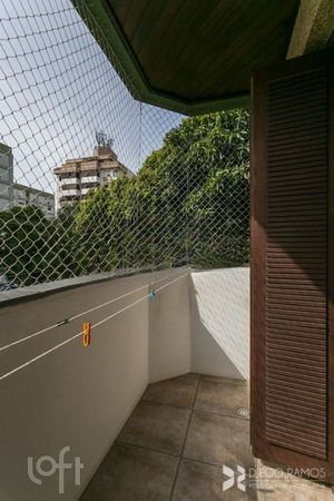 Image 8 - 305703