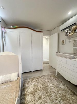 Image 17 - 305739