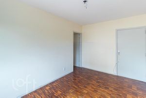 Image 3 - 305762