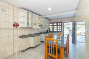 Image 31 - 305818