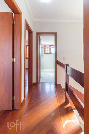 Image 13 - 305818