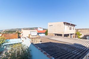 Image 45 - 305818