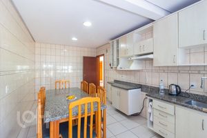 Image 32 - 305818