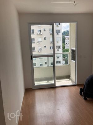 Image 13 - 305821